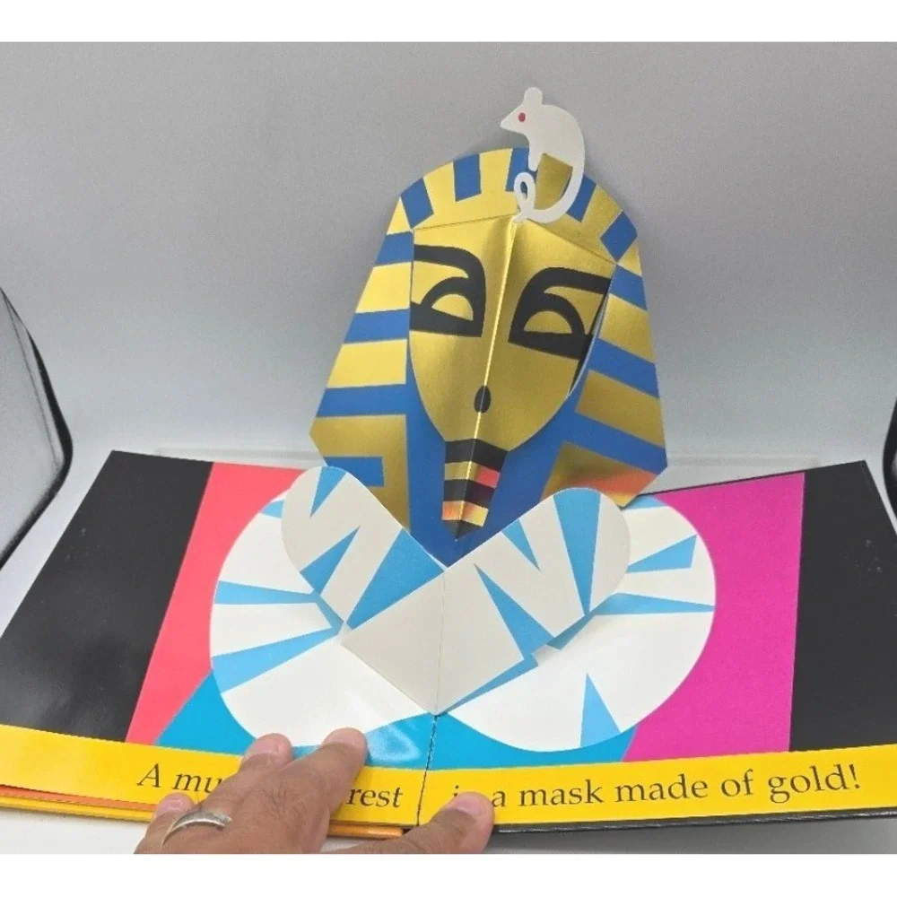 The Mummy's Tomb: A Pop-Up Book by Robert Sabuda - Picture 6 of 8